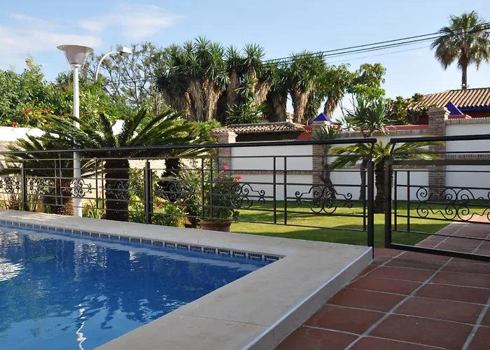 El Descanso - By Costadelsolholiday Family By Marina Heated Private Pool! 贝纳尔马德纳